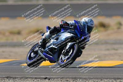 media/Oct-08-2022-SoCal Trackdays (Sat) [[1fc3beec89]]/Turn 14 (1050am)/